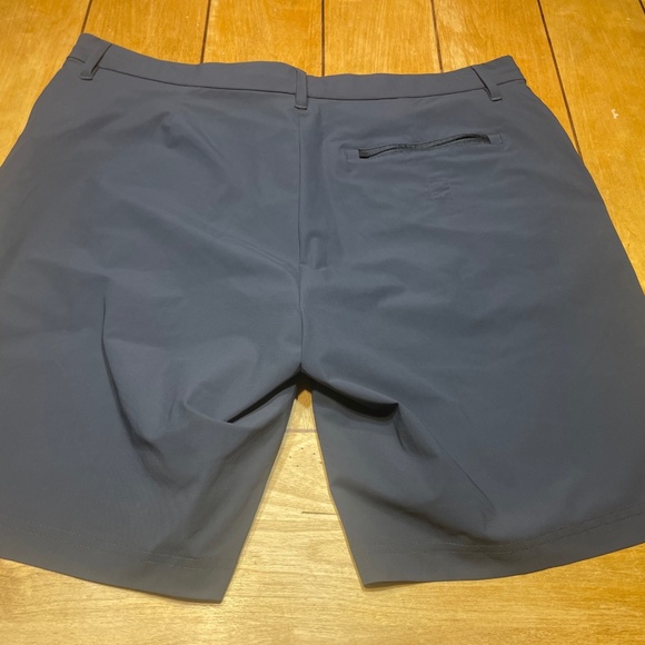 Vuori Fleet Chino Short Size 36 Color Charcoal with 8 Inch Inseam - Picture 8 of 16